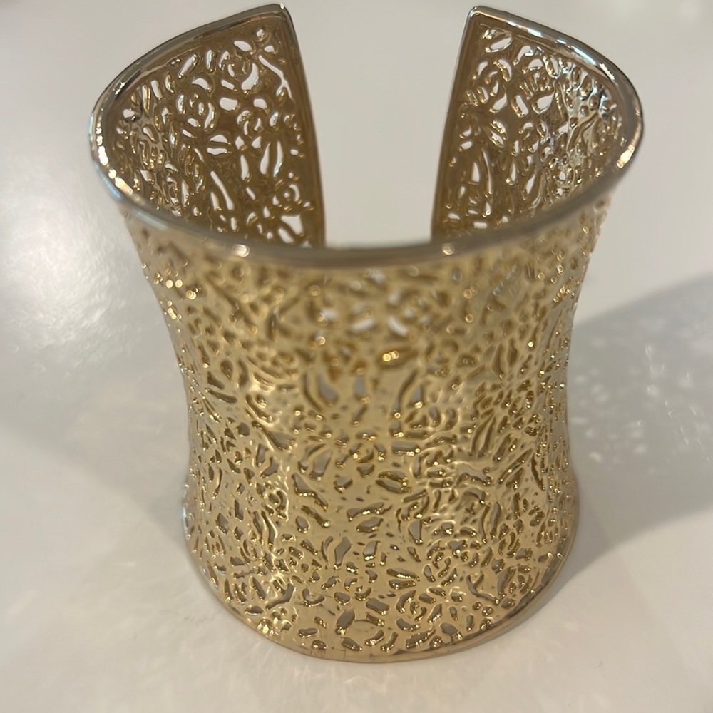 Kendra Scott Retired Gold Aisley Cuff Bracelet